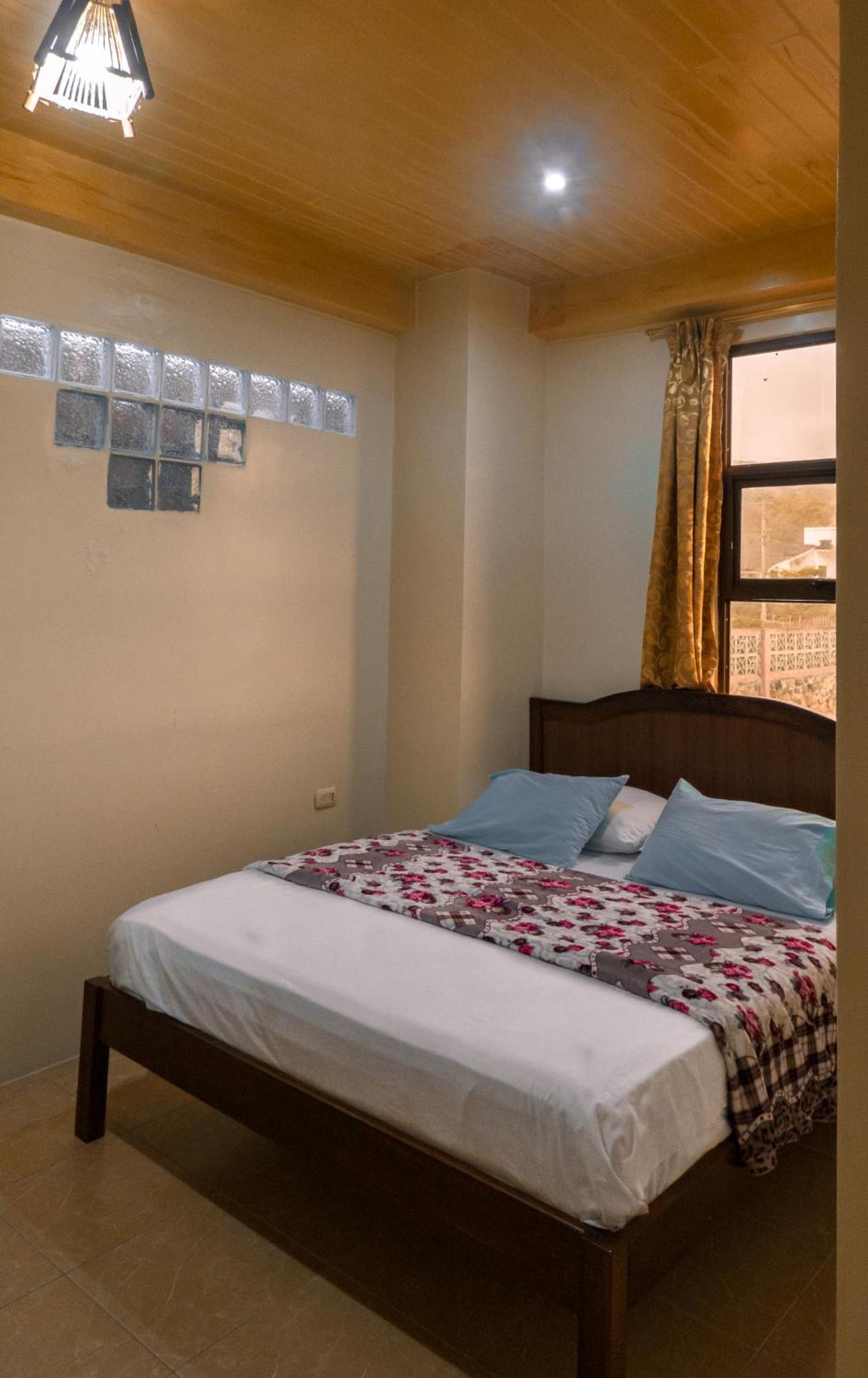Hostal Poseidon Пуэрто-Кайо Экстерьер фото